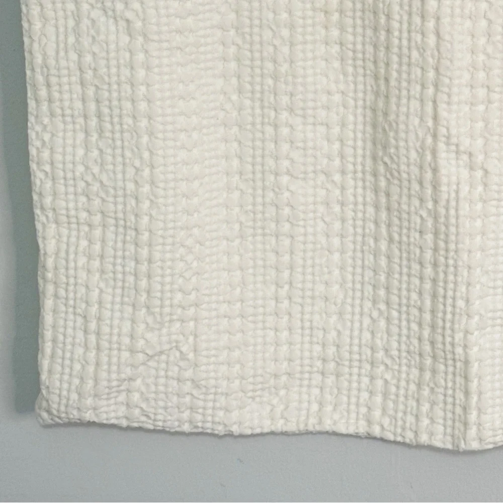 POTTERY BARN 1 Ivory Textured HONEYCOMB Pillow Cover Zip Close Euro 24” X 24”